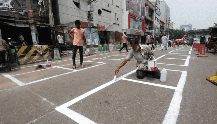 ফুটপাতে হকারদের জায়গা বরাদ্দ কেন অবৈধ নয় : হাইকোর্ট