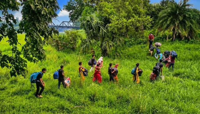 ​গোমস্তাপুর সীমান্তে পুশইন সীমান্তের ২৮ জনকে ভারতের অভ্যন্তরে ফিরিয়ে নিল বিএসএফ