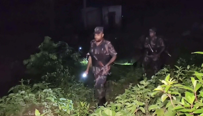 ​চুনারুঘাট সীমান্তে অনুপ্রবেশ ঠেকাতে বিজিবির টহল  ও নজরদারি জোরদার