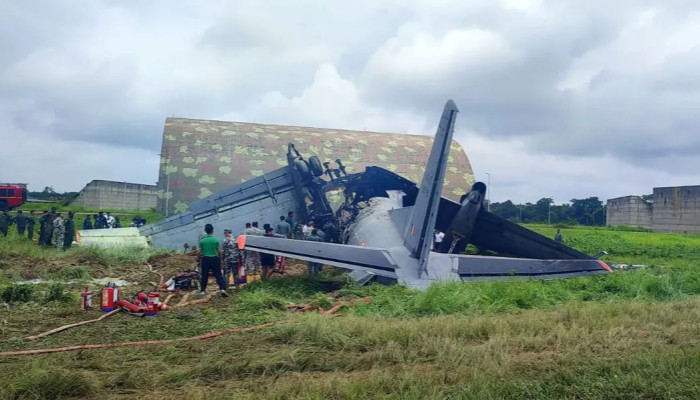 আসামে ভারতীয় বিমানবাহিনীর উড়োজাহাজ বিধ্বস্ত, নিহত ৫