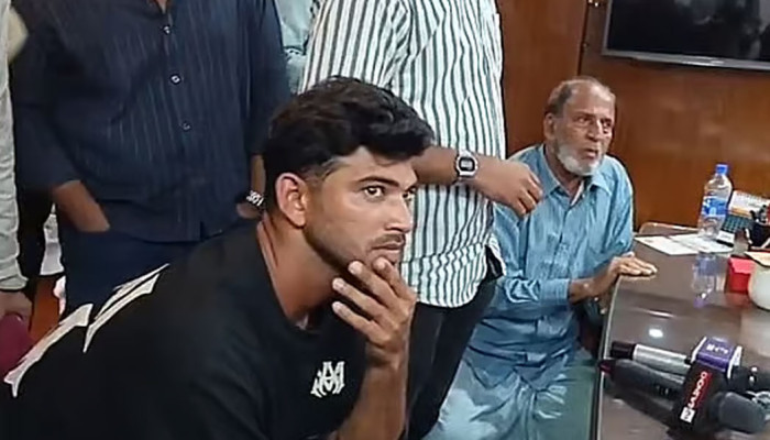 ক্রিকেটার নাঈমকে মারধরের ঘটনায় খুলশী থানার ওসিকে প্রত্যাহার