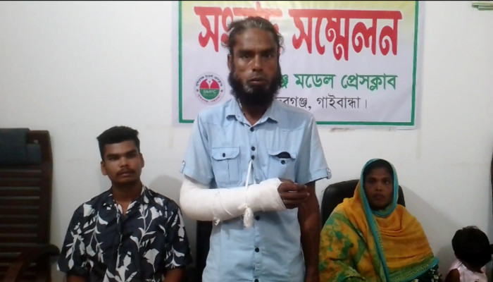 ​মামলা তুলে নেয়ার জন্য বাদীকে হুমকির প্রতিবাদে সংবাদ সম্মেলন