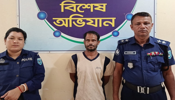 ​কিশোরগঞ্জে মাকে হত্যা করে ঘরের মেঝে পুঁতে রাখার দয়ে ছেলে গ্রেফতার