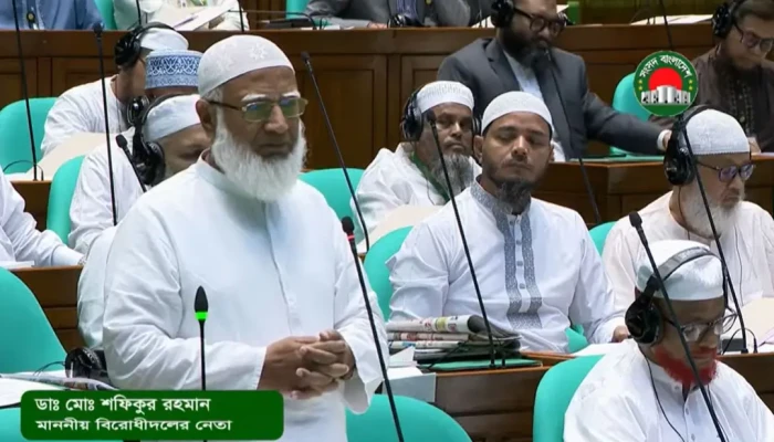 সংসদ তোষামোদের জায়গা নয়, ট্যাক্সের টাকায় যেন চরিত্র হনন না হয়