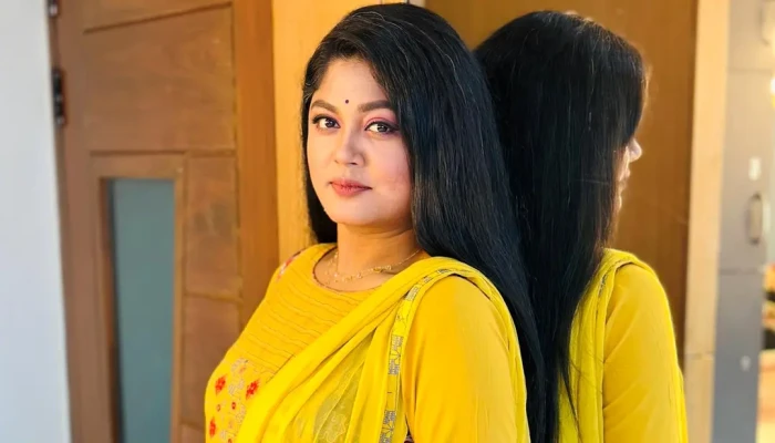 ​দ্বিতীয় বিয়ে ও অন্তঃসত্ত্বা হওয়ার খবর দিলেন মৌসুমী হামিদ