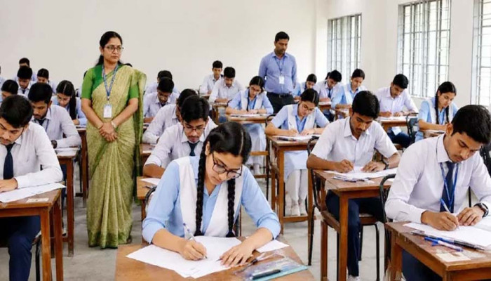 উচ্চমাধ্যমিকে শিক্ষার্থী সংকট, ভবিষ্যৎ মানবসম্পদ গঠনে শঙ্কা