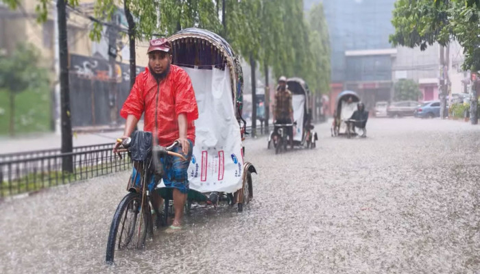 চট্টগ্রামে রেকর্ড পরিমাণ বৃষ্টি, জলাবদ্ধতায় ভোগান্তি