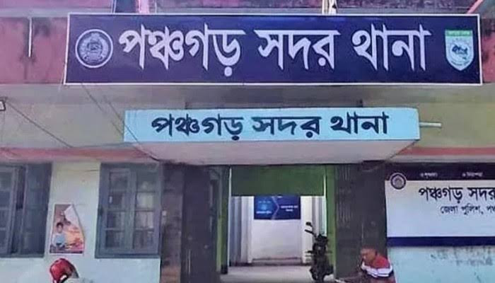 ​নিষিদ্ধ সংগঠনের পোস্টার লাগানোয় পঞ্চগড়ে ২৩ জনের নাম উল্লেখসহ মামলা
