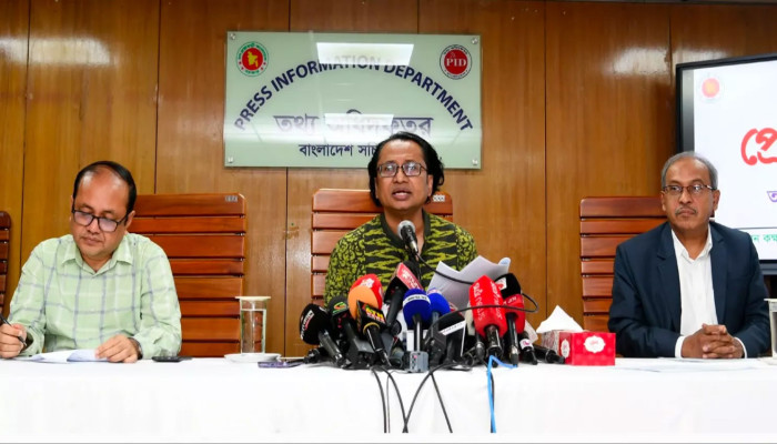 শেখ হাসিনাকে ফিরিয়ে এনে বিচারিক প্রক্রিয়া সম্পন্ন করাই আমাদের লক্ষ্য: তথ্য উপদেষ্টা