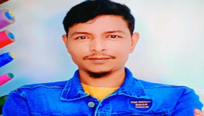 ​লিবিয়ায় মুক্তিপণের বিনিময়ে মুক্ত হলেও দেশে ফিরতে পারছেন না আসাদুল