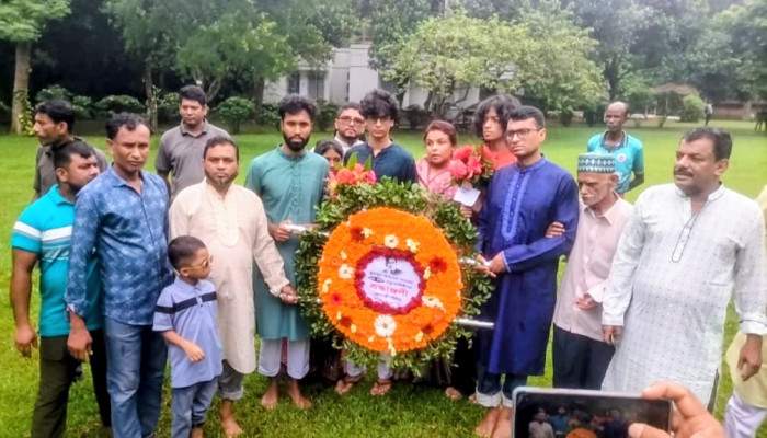 ​গাজীপুরে নুহাশপল্লীতে লাইব্রেরি চায় ভক্তরা, শাওন বললেন বাংলাদেশের মানুষের স্বভাব খারাপ