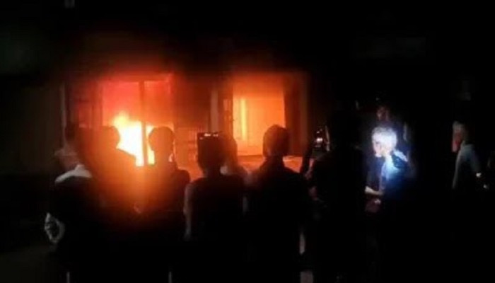 দেড় লাখ টাকার ক্ষয়ক্ষতি, ১ জনের মরদেহ উদ্ধার