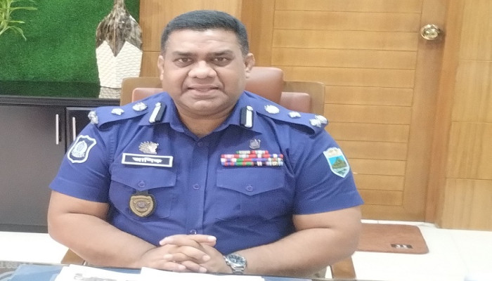 ​জননিরাপত্তা ও জনবান্ধব পুলিশিংয়ে দৃঢ় নেতৃত্বের প্রতীক ডিআইজি মোঃ আশিক সাঈদ