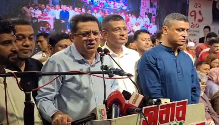 দৈনিক ১৮-১৯ ঘণ্টা কাজ করছেন প্রধানমন্ত্রী : গণপূর্তমন্ত্রী