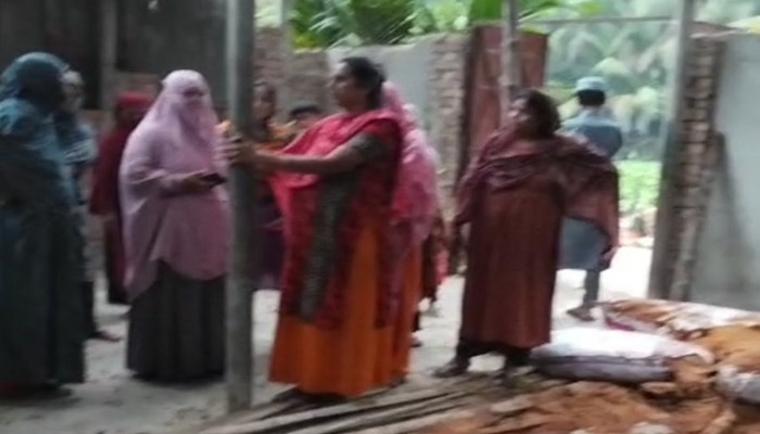 ​ফের চাদাঁর দাবী ও হামলার হুমকিতে আতঙ্কে কানাডা প্রবাসী পরিবার, থানায় জিডি