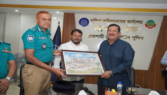 ​রাজশাহীতে আরএমপি'র ঐতিহাসিক নামফলক পুনঃউন্মোচন, উপস্থিত ছিলেন ভূমি মন্ত্রী মিনু