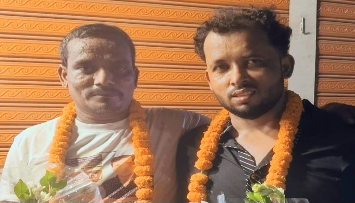 ​দিনাজপুর জেলা জাতীয়তাবাদী হোটেল এন্ড রেস্টুরেন্ট শ্রমিক দলের ত্রি-বার্ষিক নির্বাচনে সভাপতি জাহাঙ্গীর ও সাধারণ সম্পাদক বেলাল