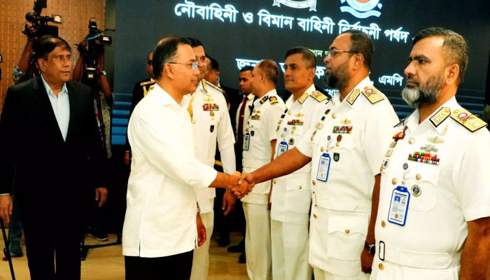 পেশাগত দক্ষতা-সততার ভিত্তিতে পদোন্নতির নির্দেশ প্রধানমন্ত্রীর