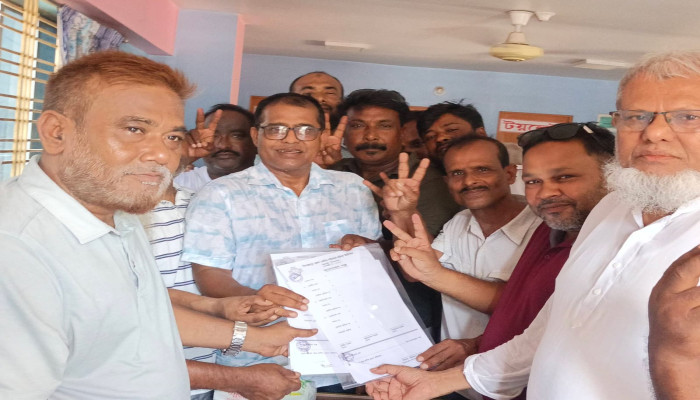 ​দিনাজপুরে মোটর পরিবহন শ্রমিক ইউনিয়ন-এর ত্রি-বার্ষিক নির্বাচনের মনোনয়ন ফরম বিক্রি শুরু