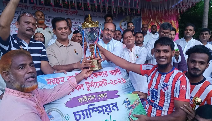 ​গৌরনদীতে মাসব্যাপী ফুটবল টুর্নামেন্টের জমজমাট ফাইনাল খেলা অনুষ্ঠিত