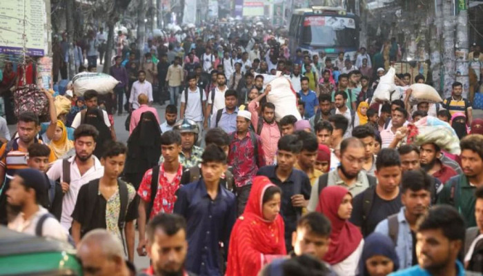 সরকারি চাকরিজীবীদের বেতন বাড়ছে, সাধারণ মানুষের কপালে কী আছে?