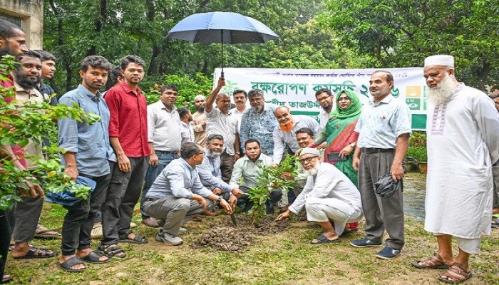 স্বনির্ভর বাংলাদেশ গড়ার সরকারী উদ্যোগ বাস্তবায়নে আমরা অঙ্গীকারবদ্ধ- গাকৃবি উপাচার্য