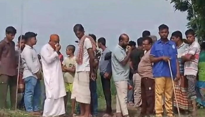 ​কুষ্টিয়ায় খড় দিয়ে ঢেকে রাখা অজ্ঞাত যুবকের মরদেহ উদ্ধার