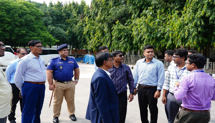 ২০ অক্টোবরের সফর নির্বিঘ্ন করতে বিমানবন্দর ও ধর্মসভা মন্দির পরিদর্শন করলেন বিভাগীয় কমিশনার ও রেঞ্জ ডিআইজি