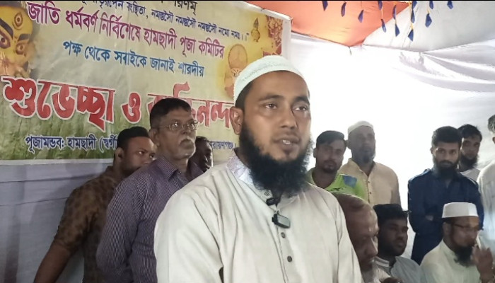 ​সোনারগাঁয়ে পূজামণ্ডপ পরিদর্শন, সম্প্রীতি বজায় রাখার আহ্বান আব্দুল্লাহ আল মামুনের