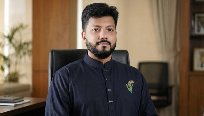 ইশরাকের পদত্যাগপত্র গ্রহণ, প্রজ্ঞাপন জারি