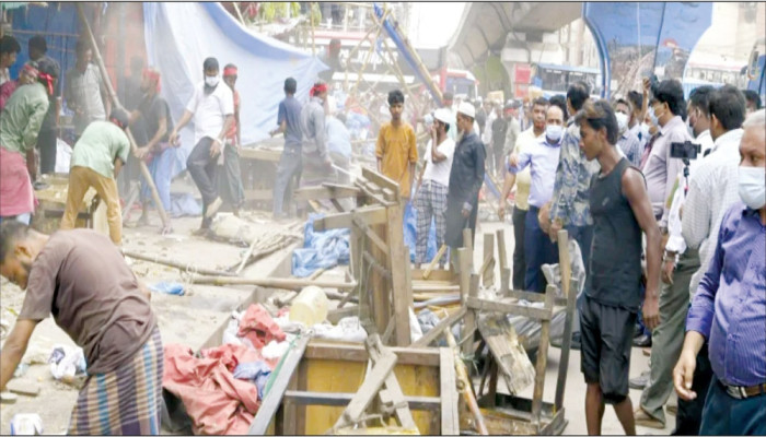 রাস্তা-ফুটপাত দখলমুক্ত করতে কঠোর হচ্ছে ডিএসসিসি