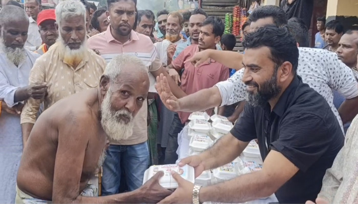 ​যুবদলের প্রতিষ্ঠা বার্ষিকী উপলক্ষে শ্রীপুরে অসহায় ও পথচারীদের মাঝে খাবার বিতরণ
